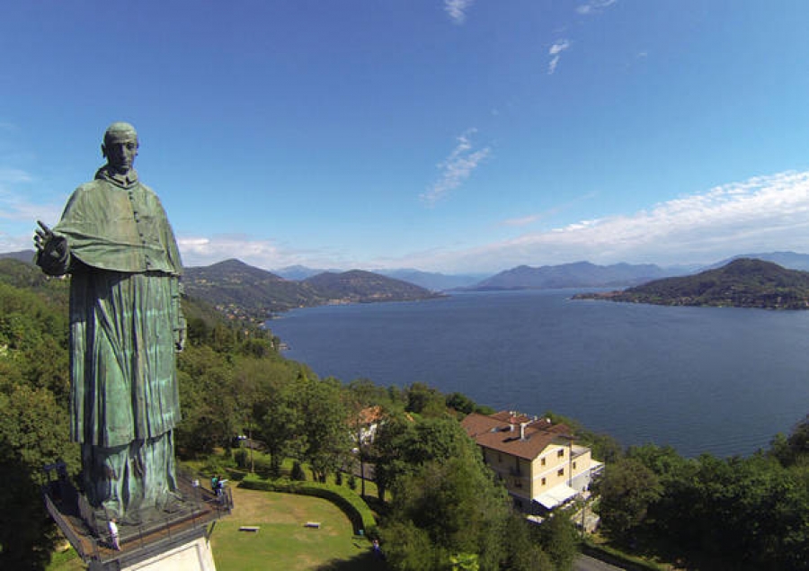 Sirio Hotel Lago Maggiore &egrave; a due passi dal San Carlone ad Arona